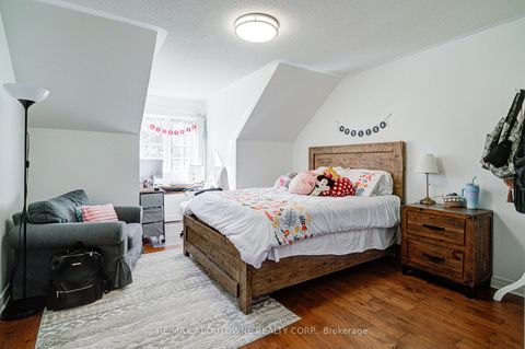 Photo 42 at 2193 Meadowland Drive, RO River Oaks, Oakville