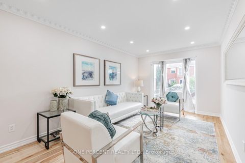 Photo 8 at 37 Lansbury Court, Yorkhill, Vaughan Photo 8 at 37 Lansbury Court, Yorkhill, Vaughan