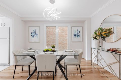 Photo 11 at 37 Lansbury Court, Yorkhill, Vaughan Photo 11 at 37 Lansbury Court, Yorkhill, Vaughan