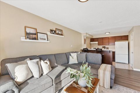 Photo 13 at 132 Aspen Springs Drive, Bowmanville, Clarington