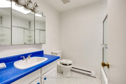 Photo 14 at 5 Bowmore Road, Woodbine Corridor, Toronto