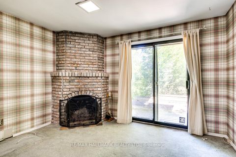 Photo 15 at 5 Bowmore Road, Woodbine Corridor, Toronto