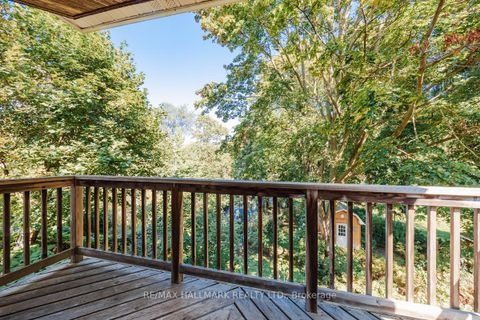 Photo 17 at 5 Bowmore Road, Woodbine Corridor, Toronto