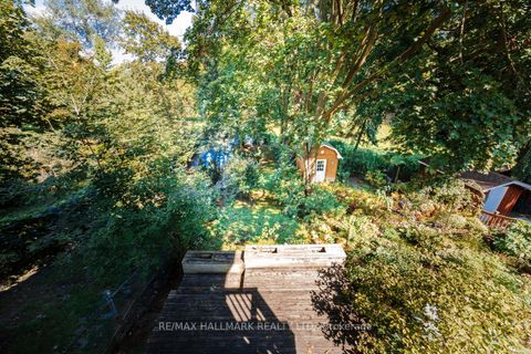 Photo 18 at 5 Bowmore Road, Woodbine Corridor, Toronto