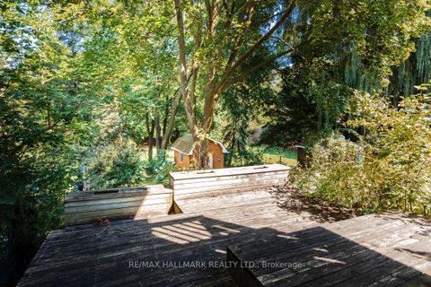 Photo 19 at 5 Bowmore Road, Woodbine Corridor, Toronto