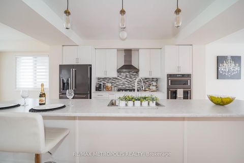 Photo 13 at 11 Yacht Drive, Bowmanville, Clarington