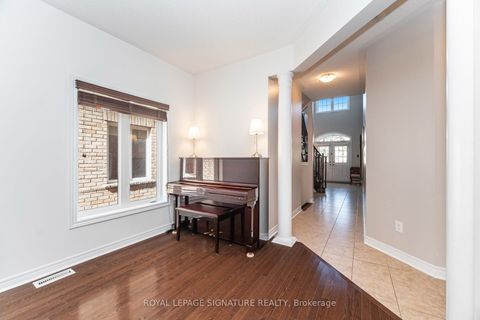 Photo 6 at 81 Paperbark Avenue, Patterson, Vaughan