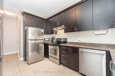 Photo 11 at 81 Paperbark Avenue, Patterson, Vaughan