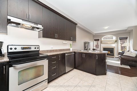 Photo 14 at 81 Paperbark Avenue, Patterson, Vaughan Photo 14 at 81 Paperbark Avenue, Patterson, Vaughan