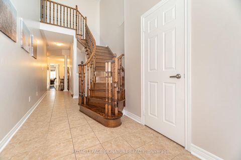 Photo 25 at 81 Paperbark Avenue, Patterson, Vaughan