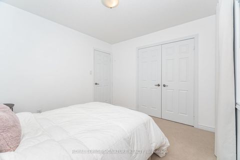 Photo 37 at 81 Paperbark Avenue, Patterson, Vaughan