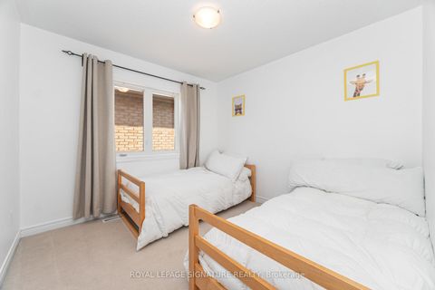 Photo 38 at 81 Paperbark Avenue, Patterson, Vaughan