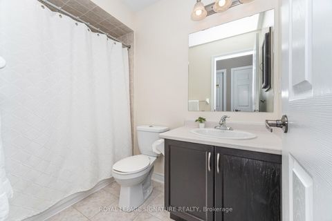 Photo 40 at 81 Paperbark Avenue, Patterson, Vaughan