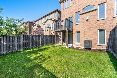 Photo 43 at 81 Paperbark Avenue, Patterson, Vaughan