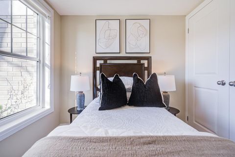 Photo 5 at 1553 Green Road, Bowmanville, Clarington