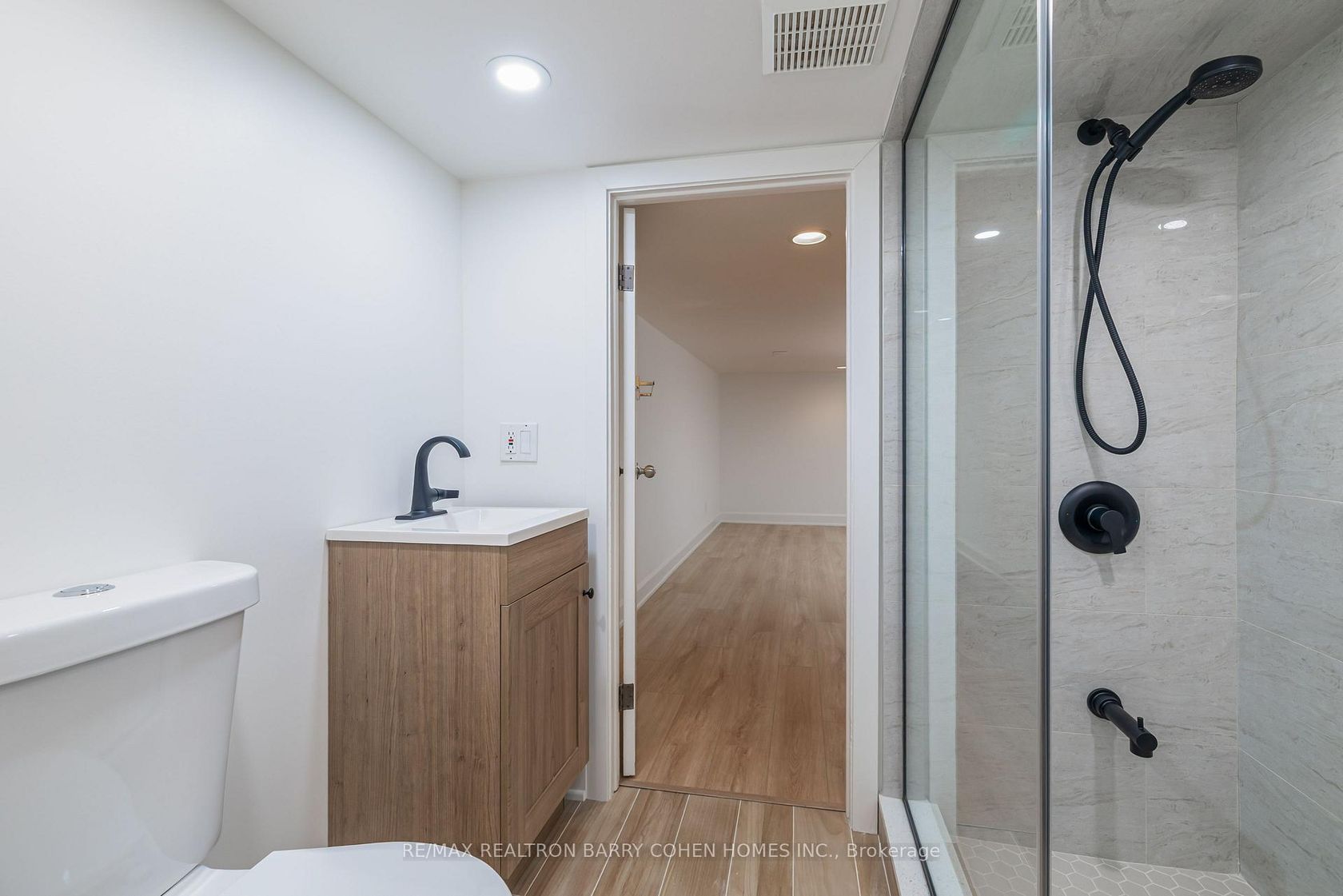 Photo 34 at 29 Glen Rush Boulevard, Nortown, Toronto Photo 34 at 29 Glen Rush Boulevard, Nortown, Toronto