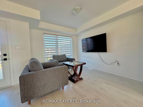 Photo 8 at 67 Fairlane Avenue, Painswick South, Barrie