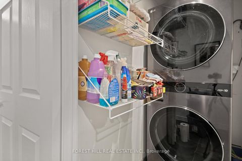 Photo 11 at 1029 - 5233 Dundas Street W, City Centre West, Toronto