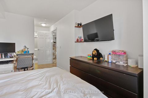 Photo 14 at 1029 - 5233 Dundas Street W, City Centre West, Toronto