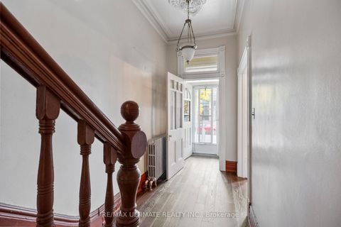 Photo 3 at 353 Dovercourt Road, Bellwoods, Toronto
