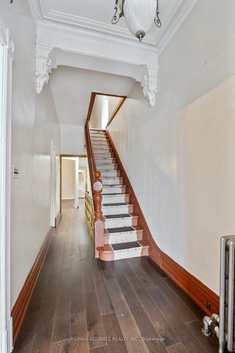 Photo 4 at 353 Dovercourt Road, Bellwoods, Toronto