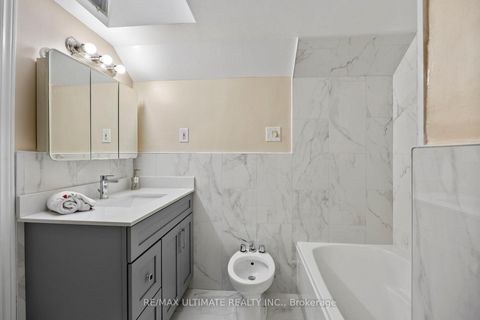 Photo 17 at 353 Dovercourt Road, Bellwoods, Toronto