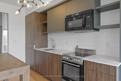 Photo 9 at 310 - 6 Parkwood Avenue, Forest Hill South, Toronto