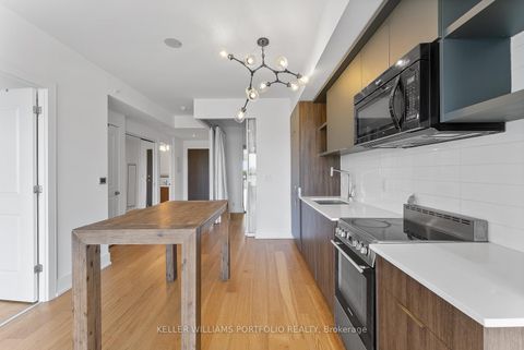 Photo 10 at 310 - 6 Parkwood Avenue, Forest Hill South, Toronto