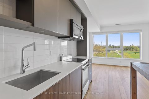 Photo 11 at 310 - 6 Parkwood Avenue, Forest Hill South, Toronto