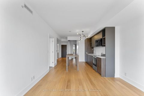Photo 16 at 310 - 6 Parkwood Avenue, Forest Hill South, Toronto
