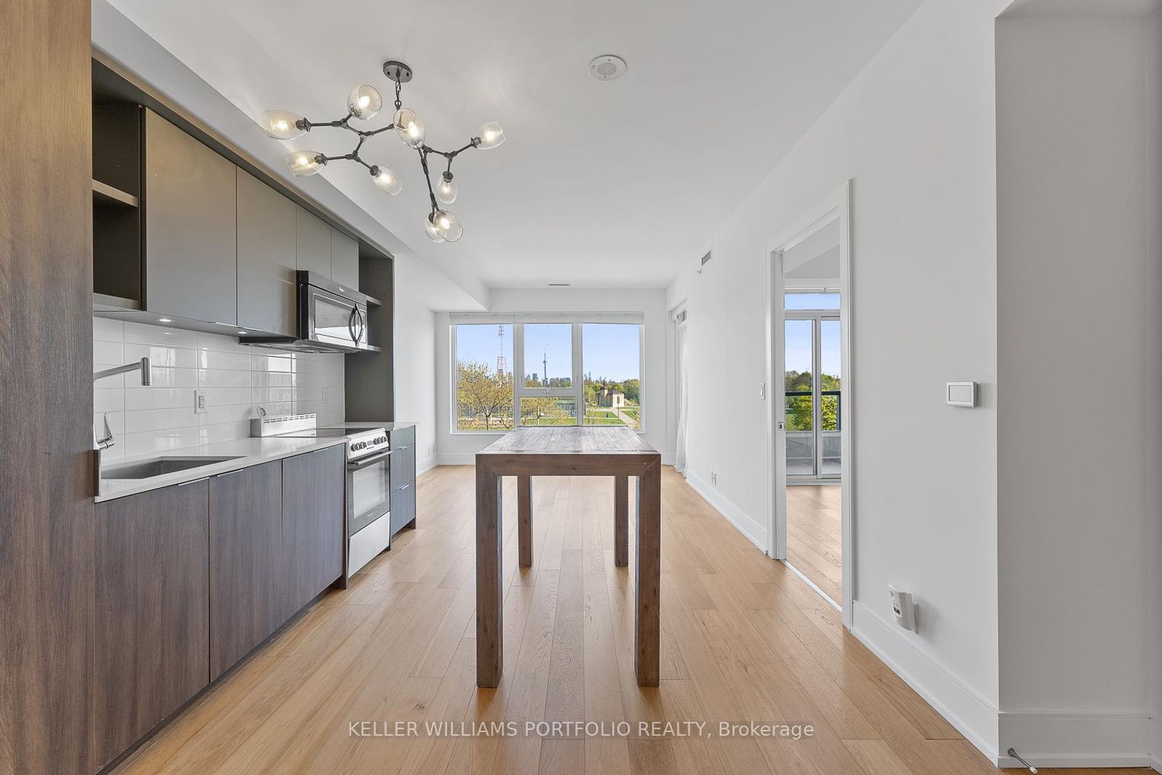 Photo 4 at 310 - 6 Parkwood Avenue, Forest Hill South, Toronto Photo 4 at 310 - 6 Parkwood Avenue, Forest Hill South, Toronto