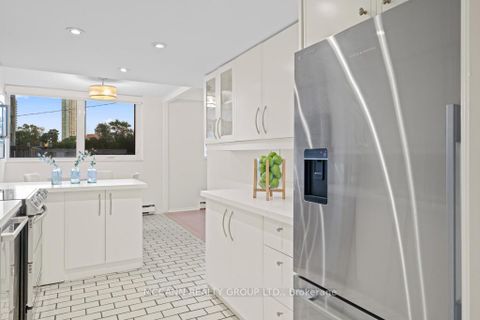 Photo 15 at 301 - 360 Bloor Street E, Moore Park, Toronto