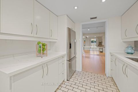 Photo 18 at 301 - 360 Bloor Street E, Moore Park, Toronto