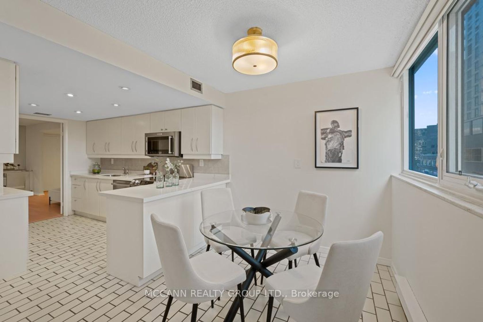 Photo 13 at 301 - 360 Bloor Street E, Moore Park, Toronto