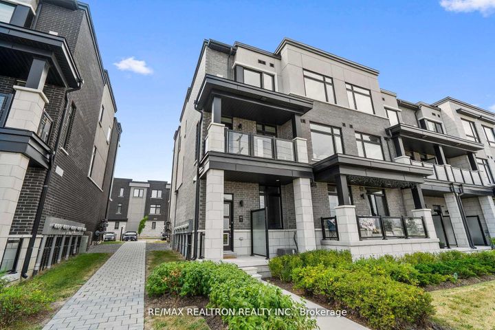 Photo 2 at 401 - 2550 Castlegate Crossing, Duffin Heights, Pickering