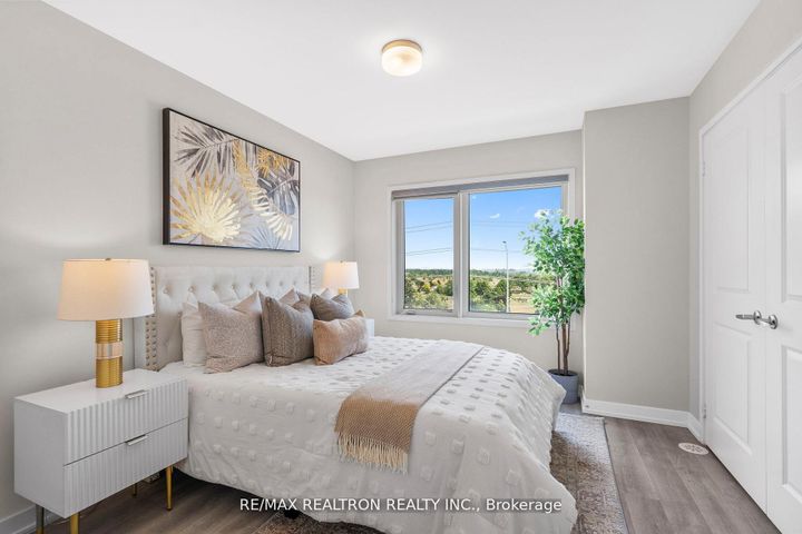 Photo 23 at 401 - 2550 Castlegate Crossing, Duffin Heights, Pickering