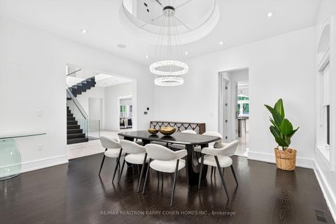 Photo 10 at 29 Junewood Crescent, Windfields, Toronto