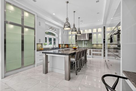 Photo 13 at 29 Junewood Crescent, Windfields, Toronto