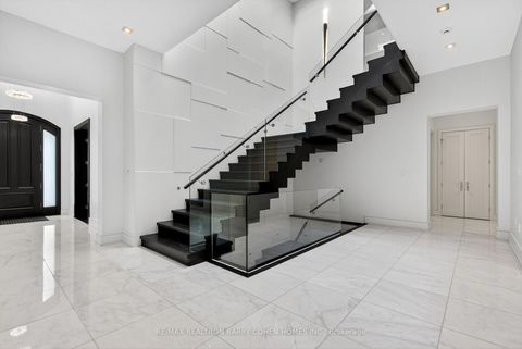 Photo 21 at 29 Junewood Crescent, Windfields, Toronto