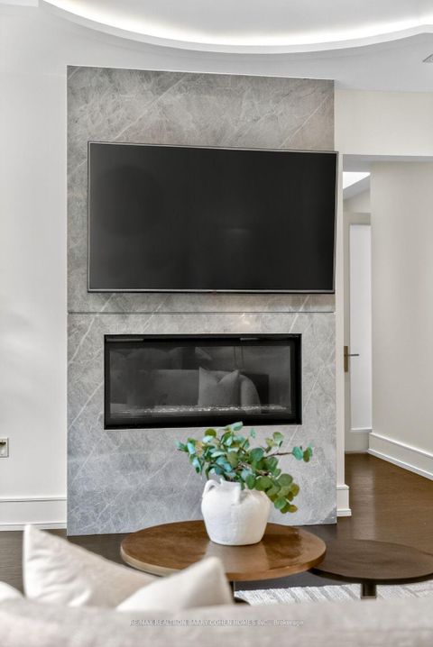 Photo 26 at 29 Junewood Crescent, Windfields, Toronto