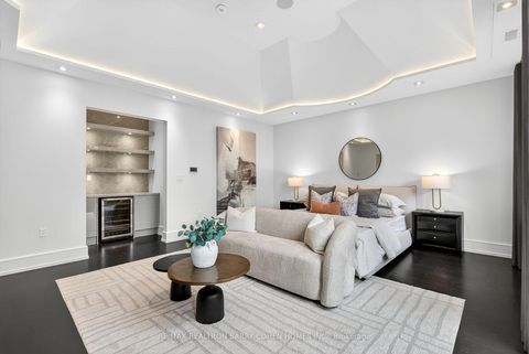 Photo 27 at 29 Junewood Crescent, Windfields, Toronto