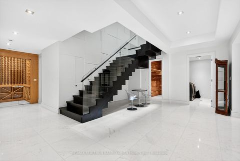 Photo 35 at 29 Junewood Crescent, Windfields, Toronto