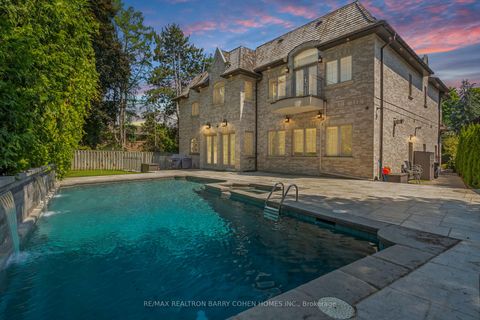 Photo 47 at 29 Junewood Crescent, Windfields, Toronto