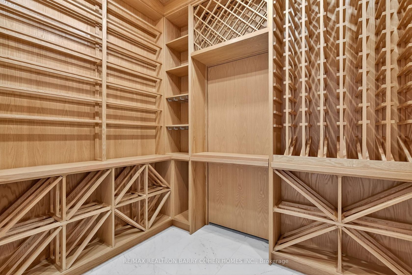 Photo 36 at 29 Junewood Crescent, Windfields, Toronto Photo 36 at 29 Junewood Crescent, Windfields, Toronto