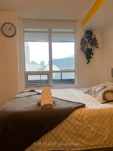 Photo 3 at 814 - 20 Blue Jays Way, Waterfront Communities C1, Toronto