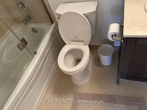 Photo 7 at 814 - 20 Blue Jays Way, Waterfront Communities C1, Toronto