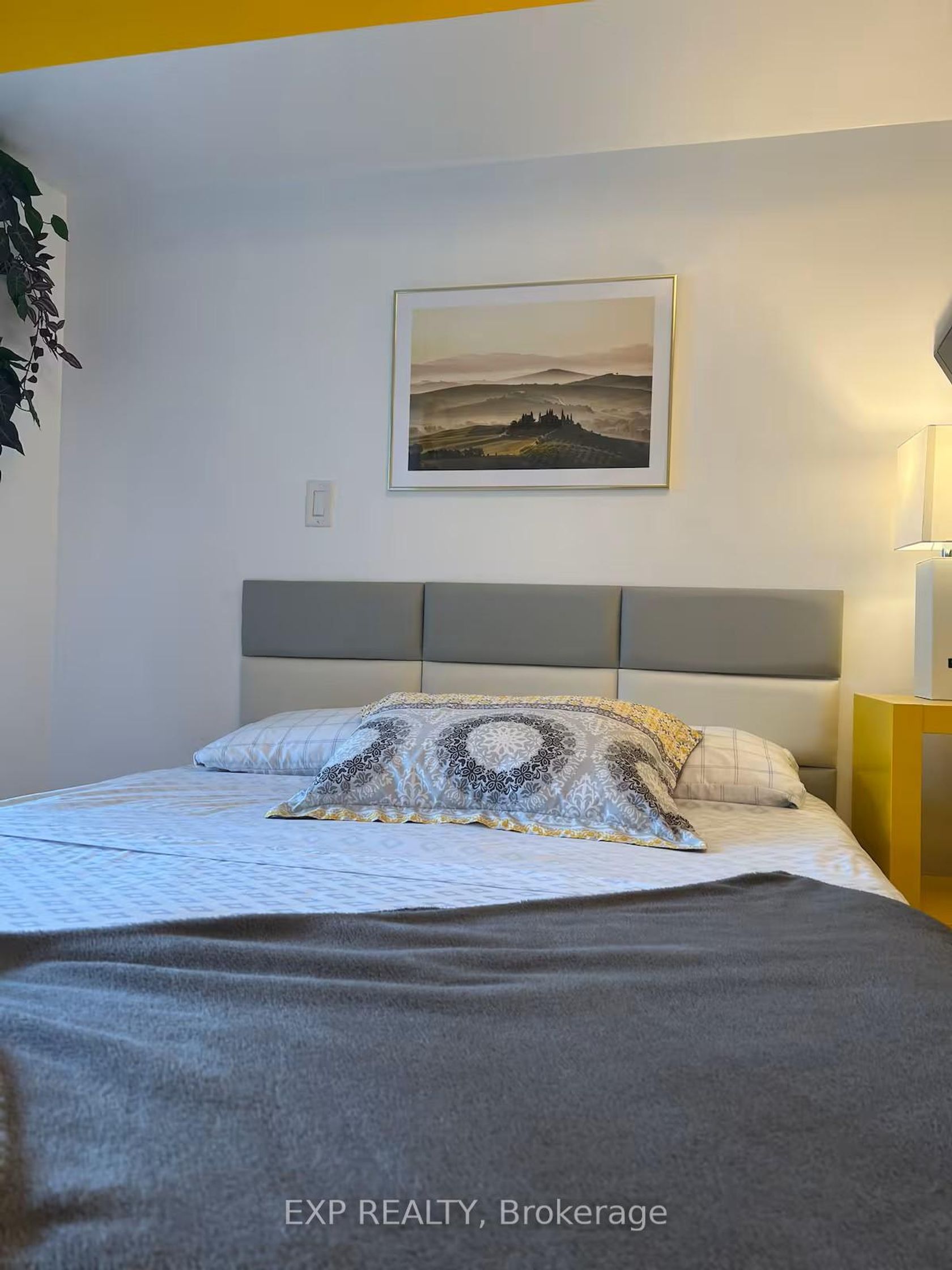 Photo 1 at 814 - 20 Blue Jays Way, Waterfront Communities C1, Toronto Photo 1 at 814 - 20 Blue Jays Way, Waterfront Communities C1, Toronto