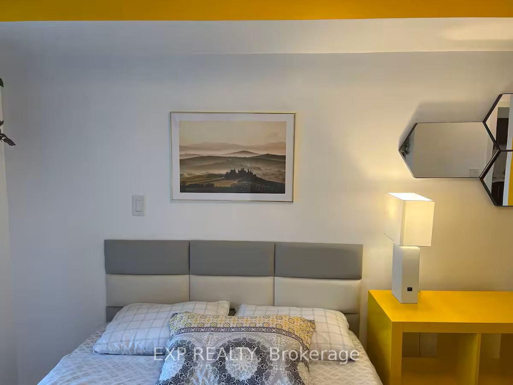 Photo 2 at 814 - 20 Blue Jays Way, Waterfront Communities C1, Toronto Photo 2 at 814 - 20 Blue Jays Way, Waterfront Communities C1, Toronto