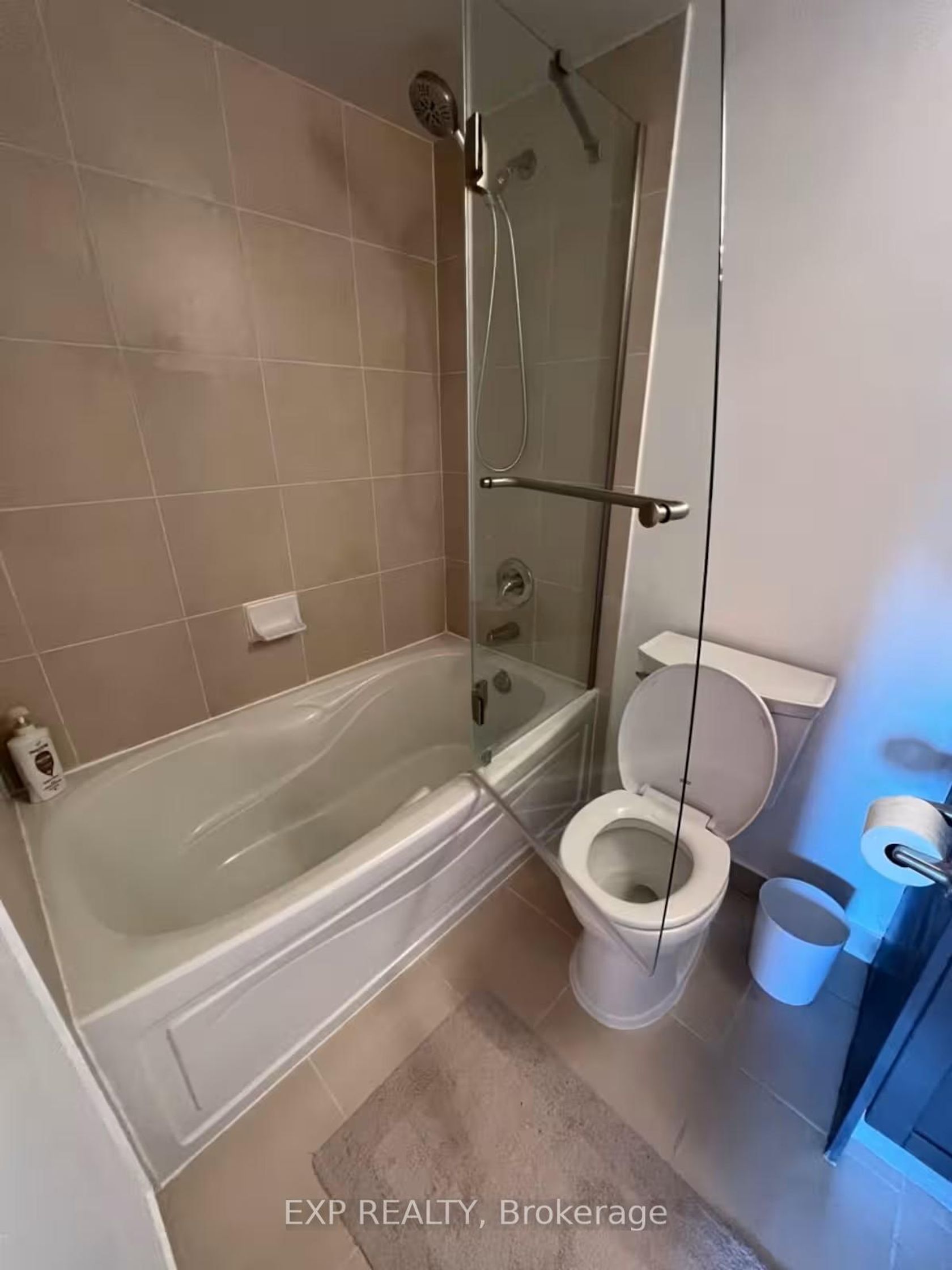 Photo 21 at 814 - 20 Blue Jays Way, Waterfront Communities C1, Toronto Photo 21 at 814 - 20 Blue Jays Way, Waterfront Communities C1, Toronto