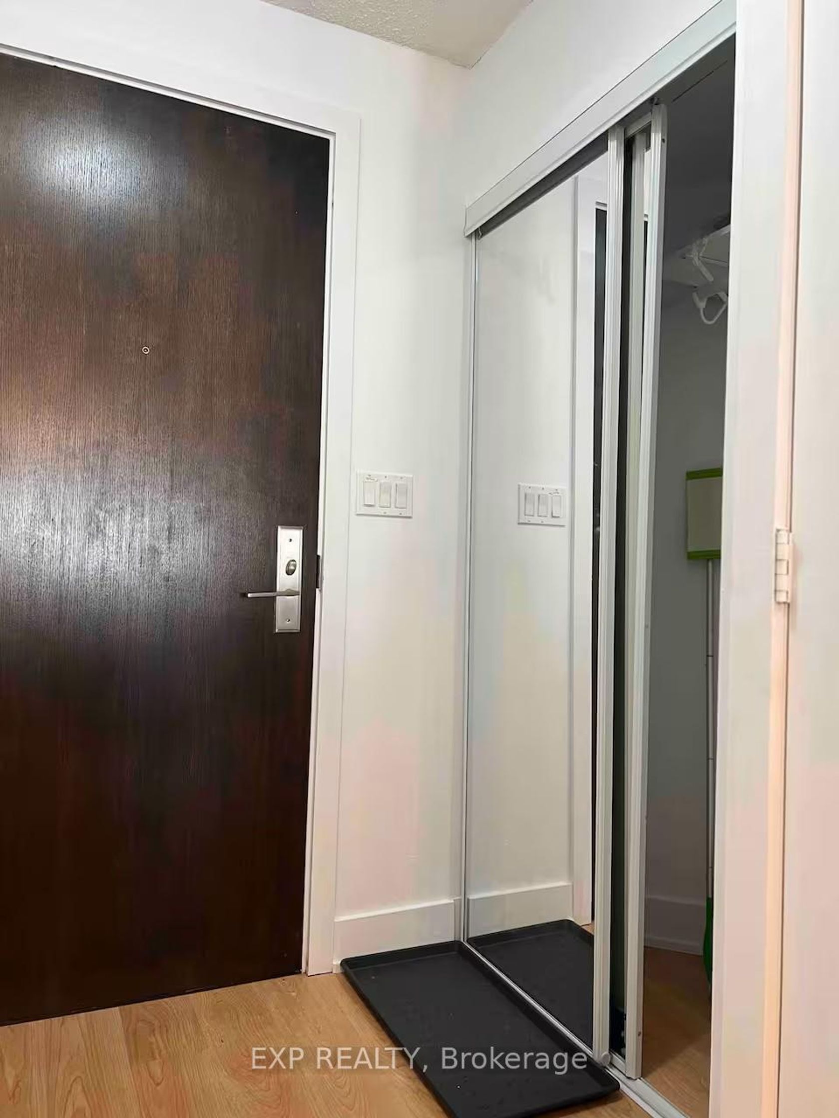 Photo 25 at 814 - 20 Blue Jays Way, Waterfront Communities C1, Toronto Photo 25 at 814 - 20 Blue Jays Way, Waterfront Communities C1, Toronto